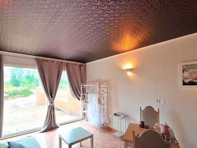 Фактурные натяжные потолки