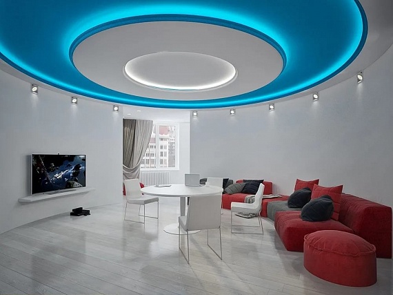 Натяжные потолки со световыми линиями