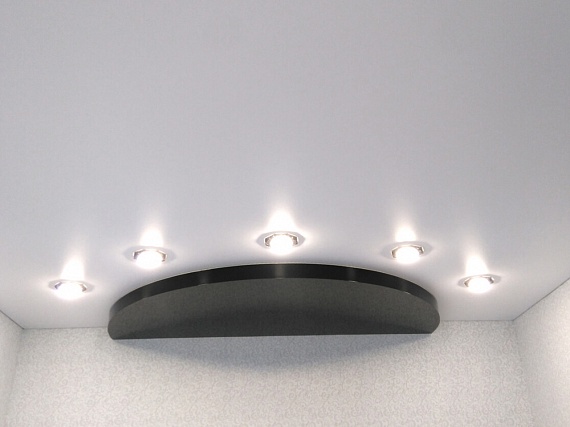 Матовый натяжной потолок