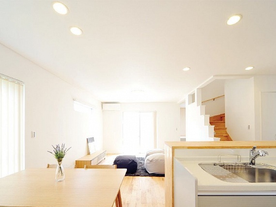 Бесшовные натяжные потолки